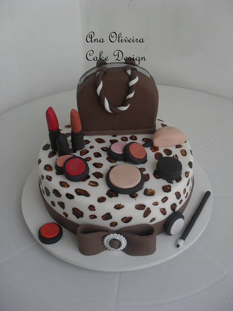 Bolo Maquiagem e bolsa tematico, Ana Oliveira Cake Design